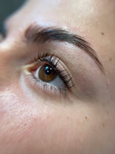 Carica l'immagine nel visualizzatore di Gallery, Prenotazione Corso LAMINAZIONE SOPRACCIGLIA