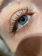 Carica l'immagine nel visualizzatore di Gallery, Prenotazione CORSO LAMINAZIONE CIGLIA