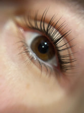 Carica l'immagine nel visualizzatore di Gallery, Prenotazione CORSO LAMINAZIONE CIGLIA