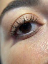 Carica l'immagine nel visualizzatore di Gallery, Prenotazione CORSO LAMINAZIONE CIGLIA