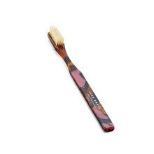 Carica l'immagine nel visualizzatore di Gallery, Acca Kappa Spazzolino da Denti Hystorical Collection Setole Nylon Medium