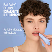 Carica l'immagine nel visualizzatore di Gallery, HYDRAMEMORY
PLUMPING LIP BALM
Balsamo labbra idratante illuminante.