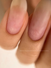 Carica l'immagine nel visualizzatore di Gallery, Corso MANICURE RUSSA CON FRESA E SEMIPERMANENTE CON RINFORZO