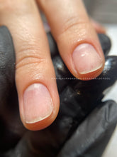 Carica l'immagine nel visualizzatore di Gallery, Corso MANICURE RUSSA CON FRESA E SEMIPERMANENTE CON RINFORZO