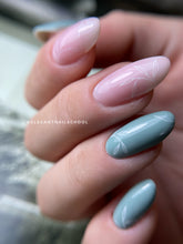 Carica l'immagine nel visualizzatore di Gallery, Prenotazione MANICURE RUSSA AVANZATA CON GEL