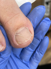 Carica l'immagine nel visualizzatore di Gallery, PRENOTAZIONE CORSO PEDICURE CON SEMIPERMANENTE E FRESA